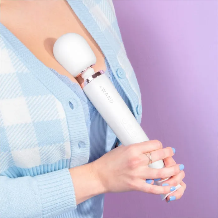 Le Wand Massager Grey Rechargeable Entrenue Vibrators